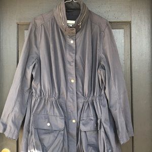 Plus size windbreaker/rain jacket